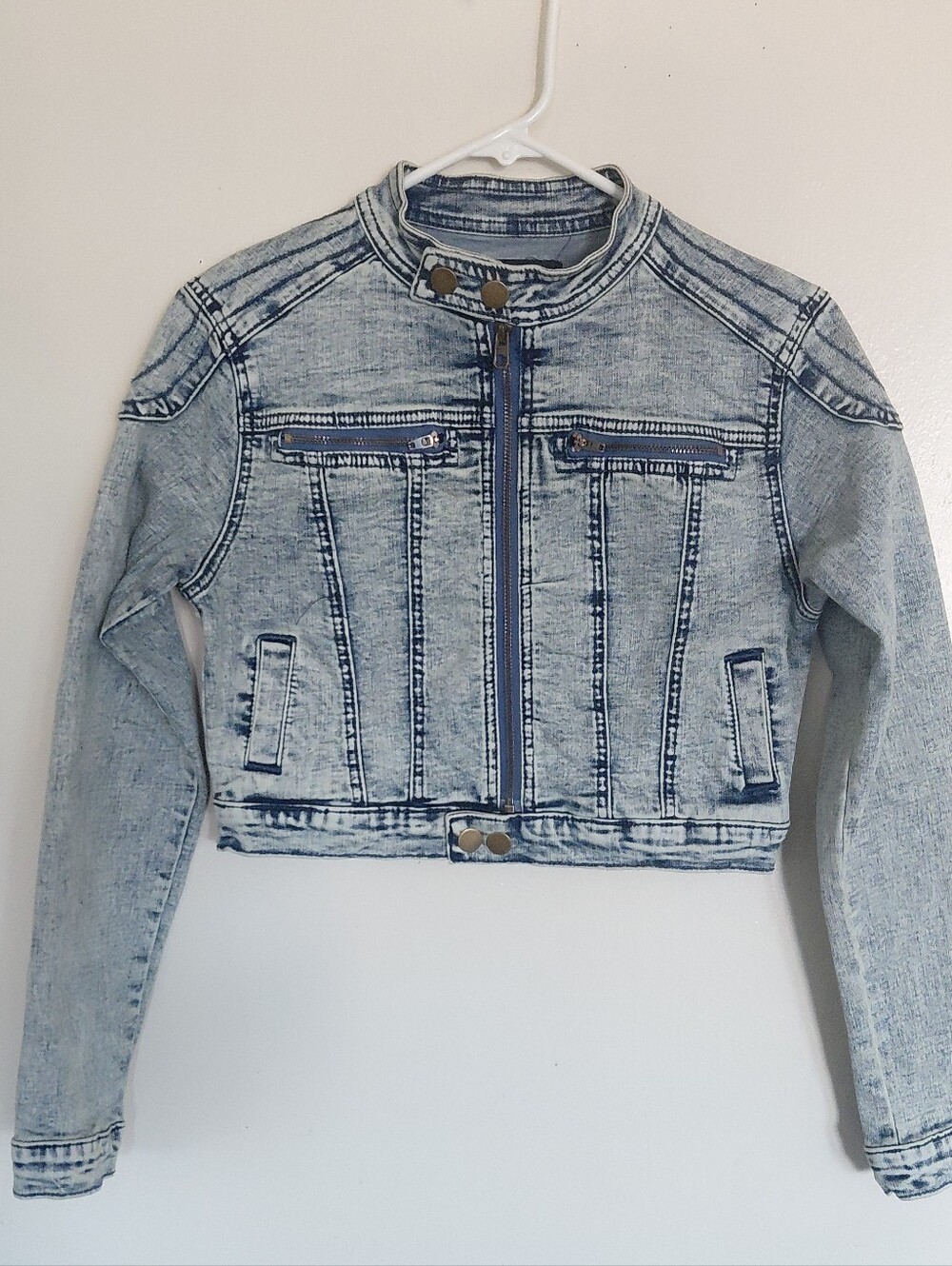 Fashion Nova Women's Acid Wash Cropped Denim Jacket Size S